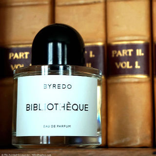 Bibliotheque – очаровательная аура старинных книг от Byredo