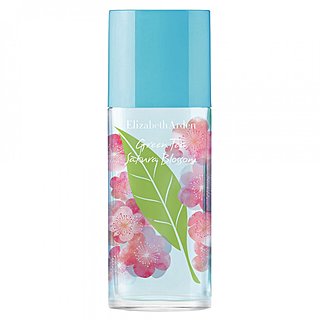 Green Tea Sakura Blossom — привкус «Зеленого чая с цветами сакуры» от Elizabeth Arden